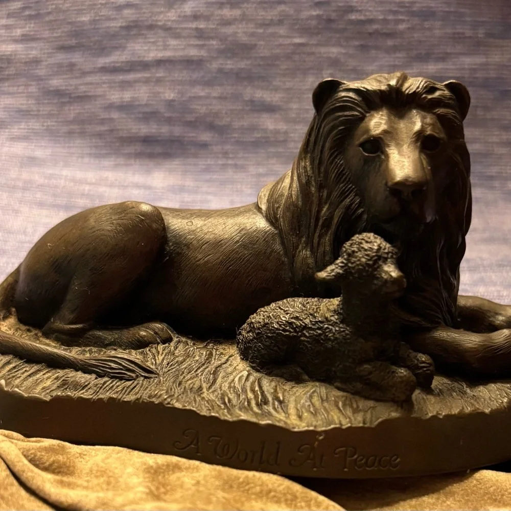 Majestic Bronze Lion and Lamb Sculpture - Picture 1 of 2